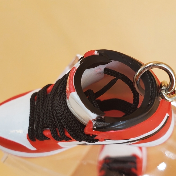 Air Jordan (Pair) 2 Keychain Mini 3D Super Realistic, in a hard Plastic Box (C25 - Picture 8 of 15